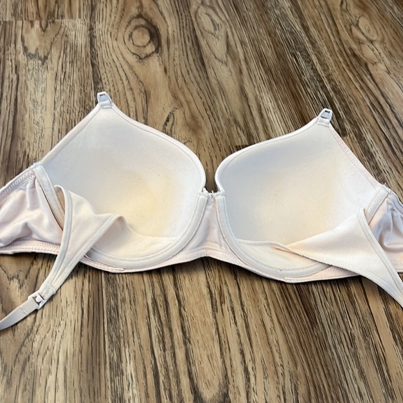 34C Gilligan & O’Malley nursing bra - nude color - Picture 3 of 5